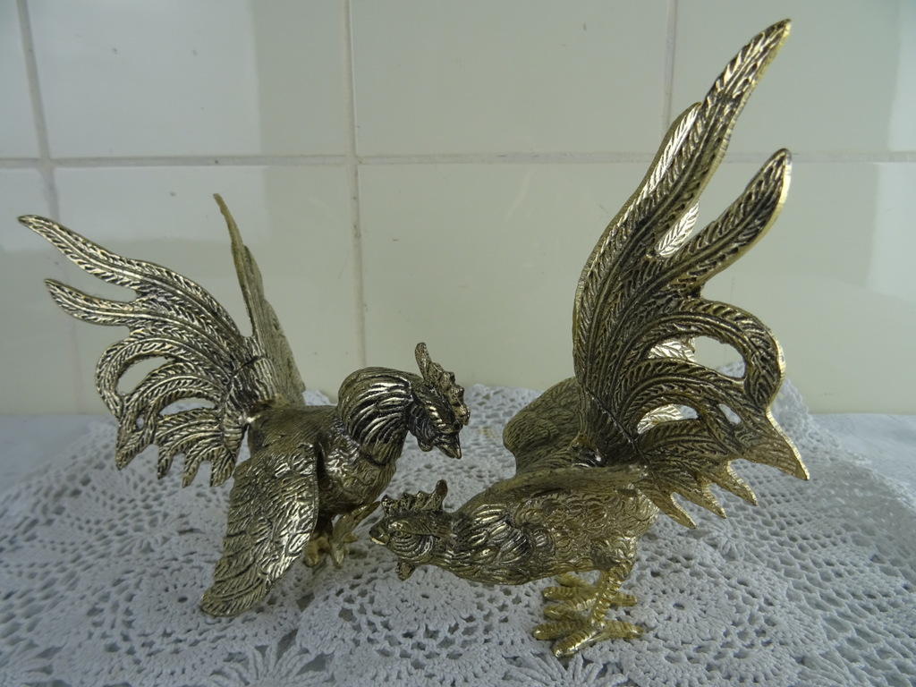 Imposante verzilverde kemphanen - Afbeelding 2