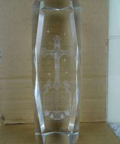 Schitterend glazen devotieobject met kruis