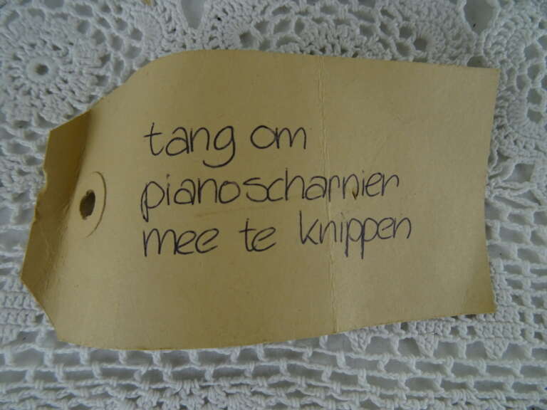 Antieke pianoschaar