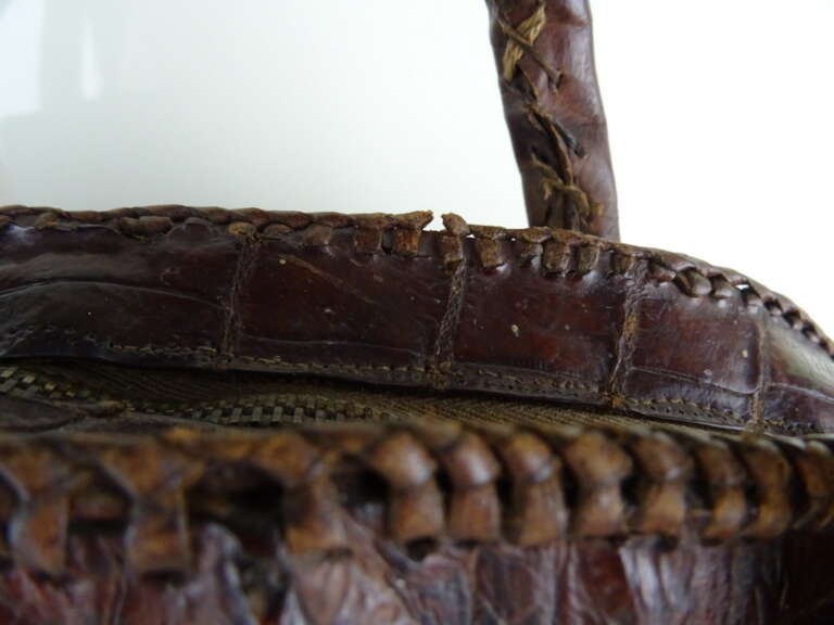 Antieke krokodillenleren handtas