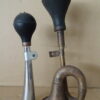 Collectie antieke claxons 19 euro per stuk