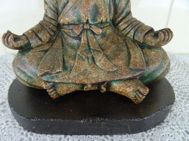 Prachtig beeld zittende Boeddha