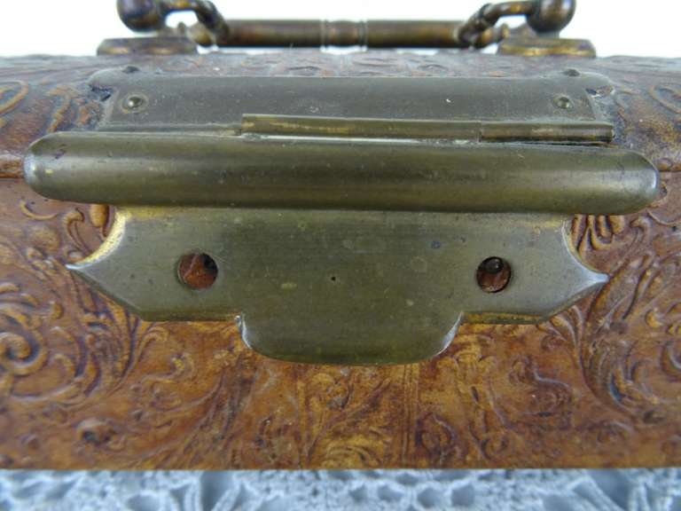 Antieke Victoriaanse kist met bestek