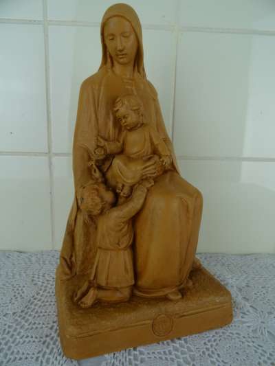 Antiek beeld Maria Jezus en Johannes