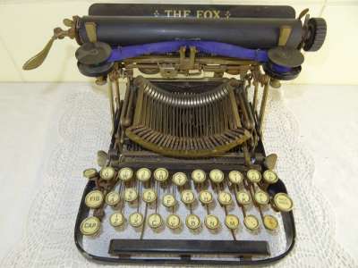 Antieke typemachine The Fox