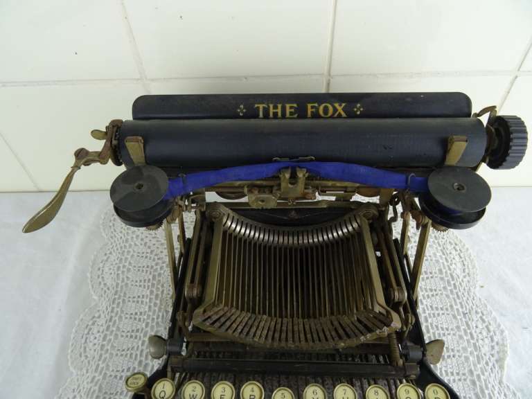 Antieke typemachine The Fox