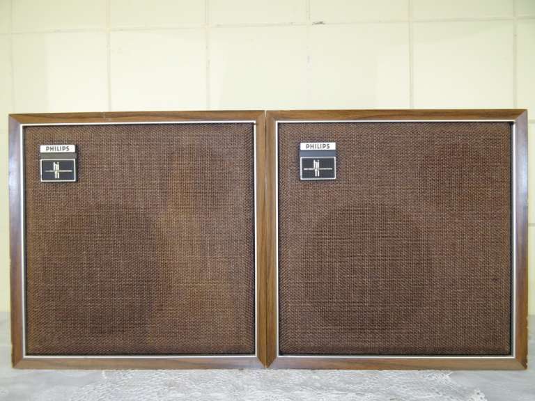 Vintage Philips speakers 22RH452