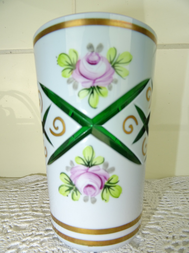 Antiek geëmailleerd Bohemian glaasje