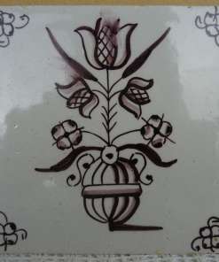 Antieke aardewerk tegel uit circa 1800