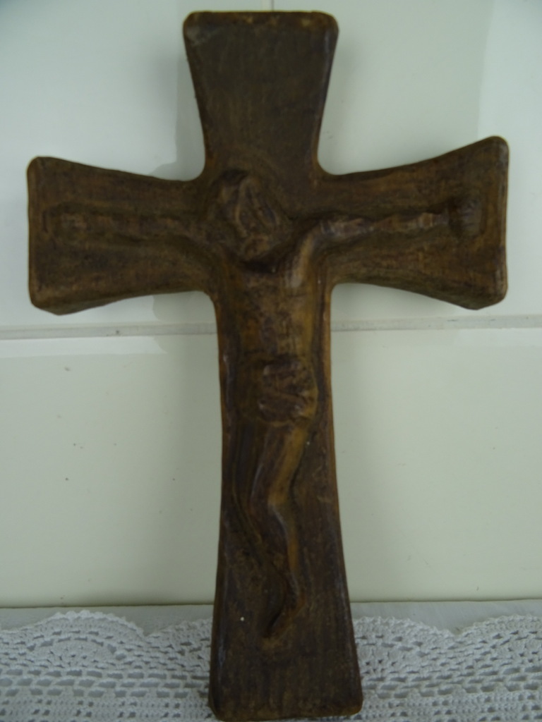Alternative view of Antiek houtsnijwerk kruisbeeld