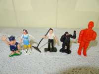 Collectie miniatuur popjes en King Kong