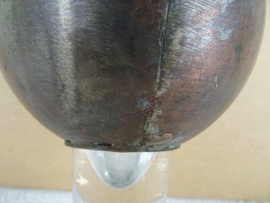 Antieke kaarshouder van glas en brons Antieke kaarshouder van glas en brons