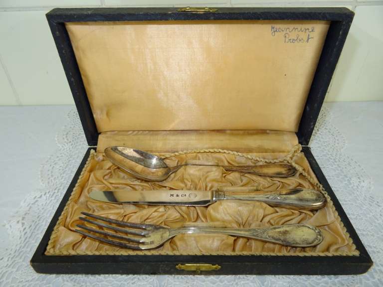Antiek zilveren bestek in houten doos