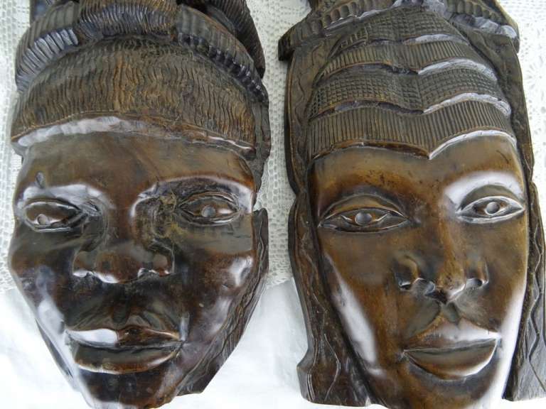 Afrikaanse ebbenhouten maskers