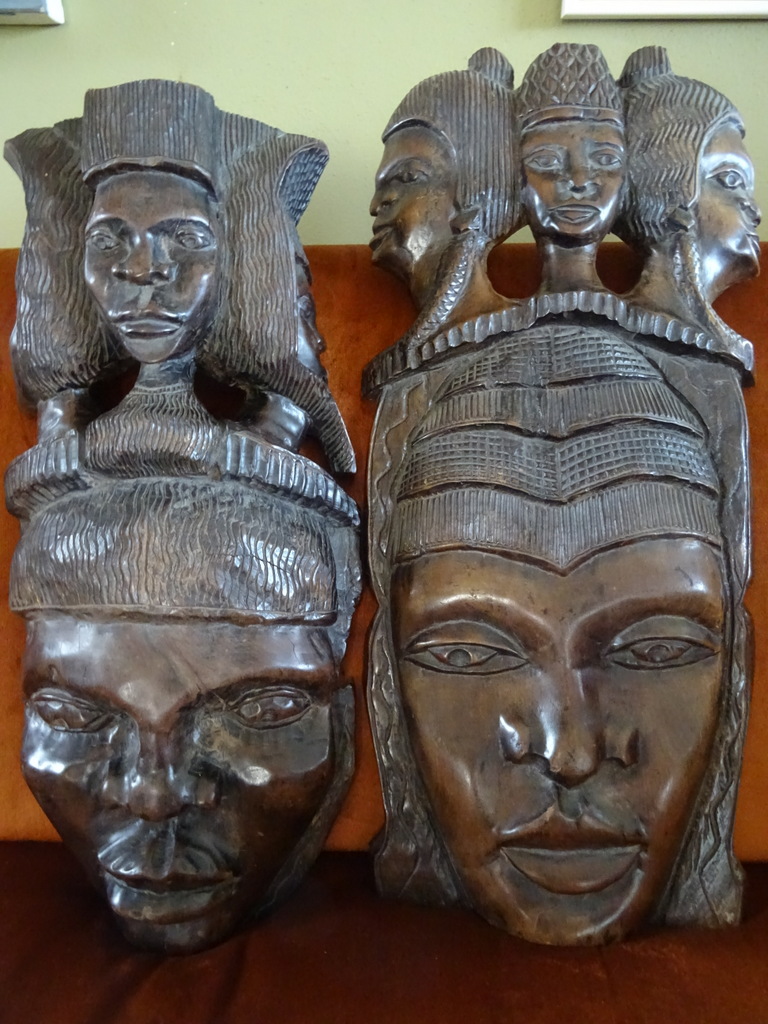 Afrikaanse ebbenhouten maskers