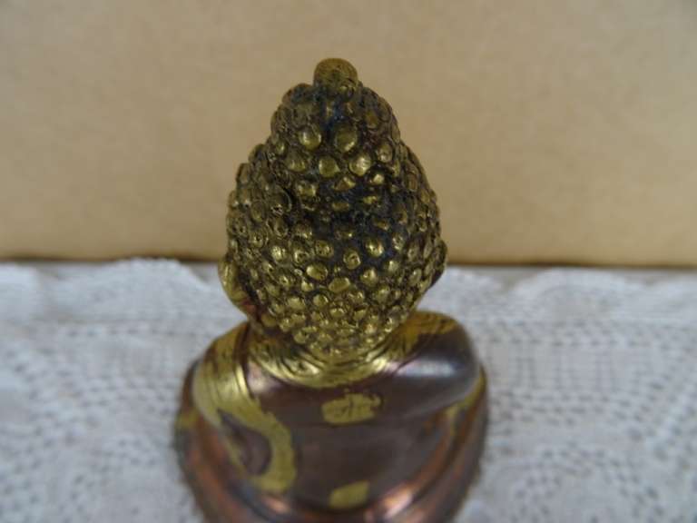 Imposant bronzen Boeddhabeeld
