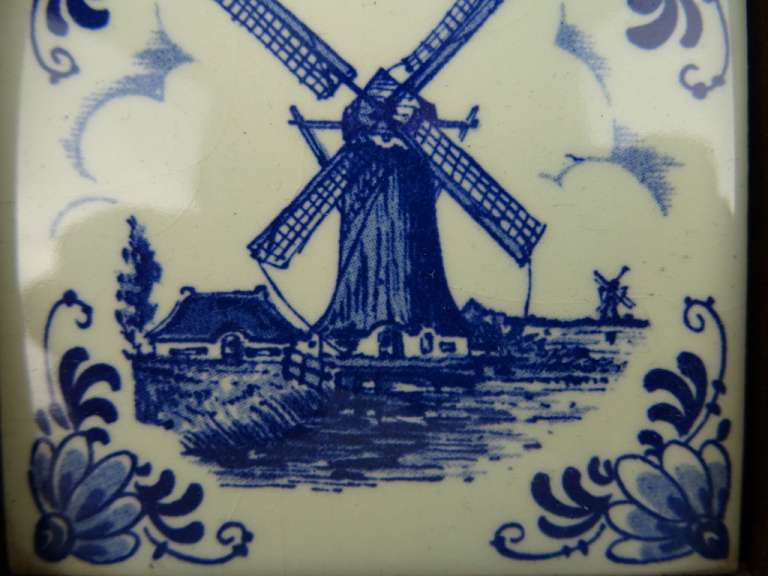 Antiek Delfts blauw tegeltje met molens
