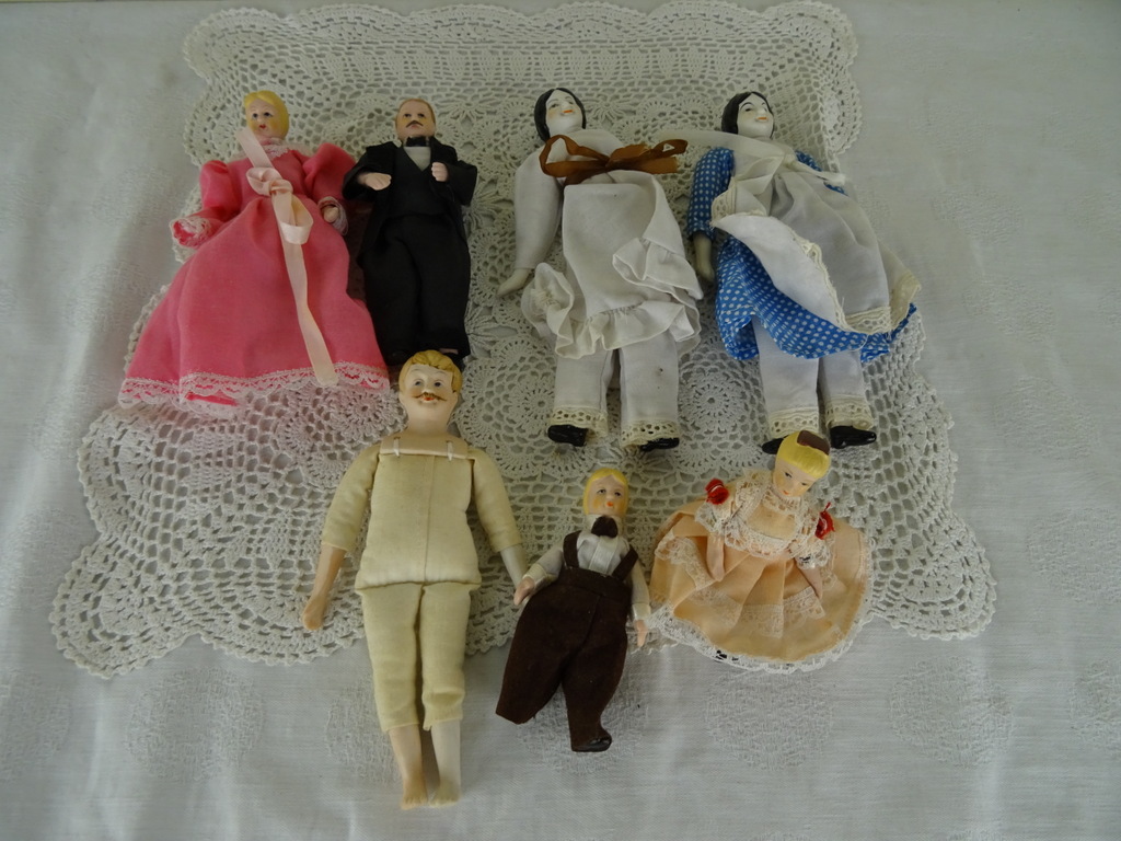 Collectie vintage speelpopjes