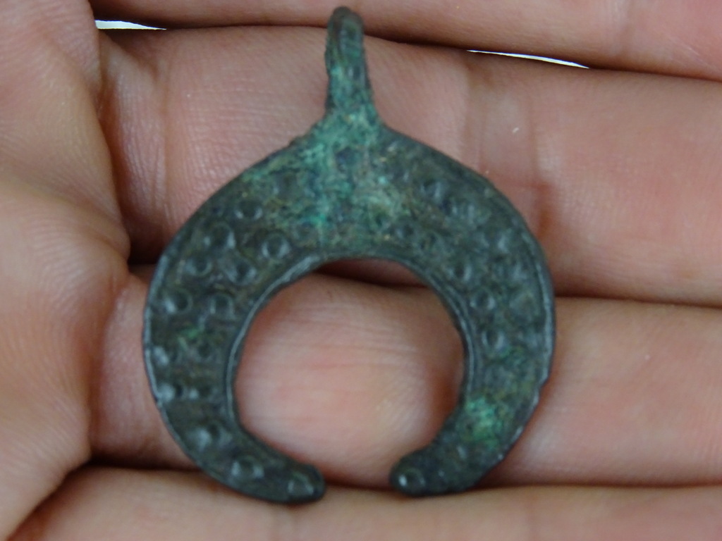 Bodemvondst Vikingen Lunula hanger - Afbeelding 9