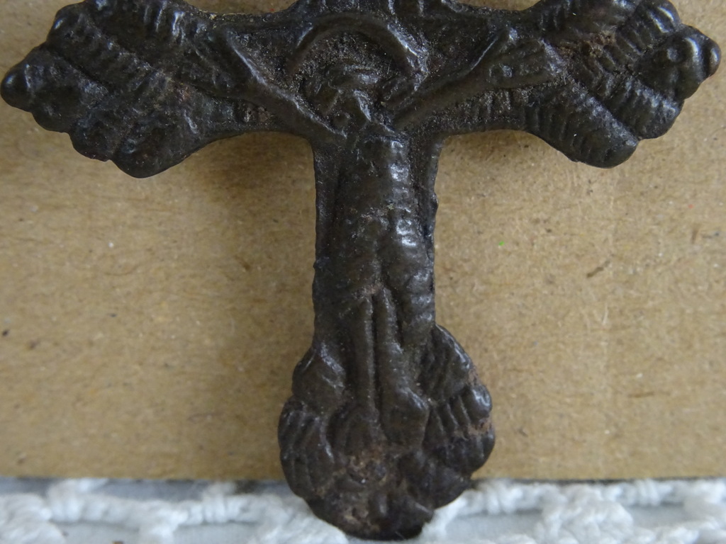 Bodemvondst Crucifix hanger - Afbeelding 3