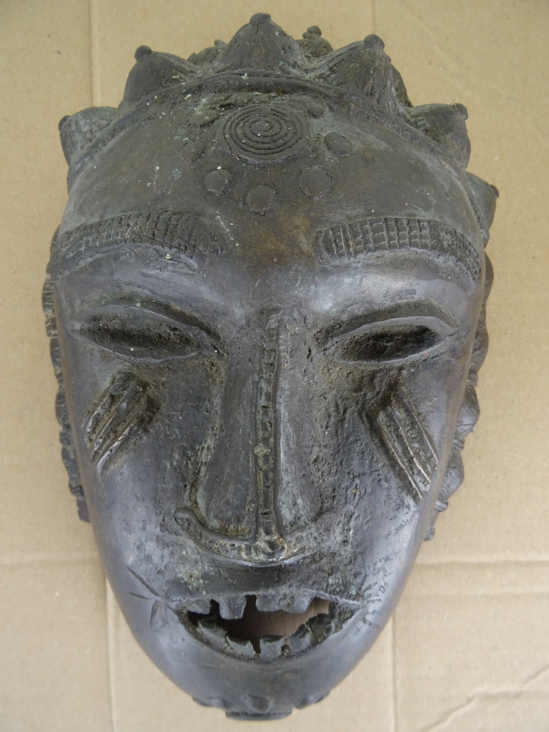 Antiek bronzen Dan masker - Afbeelding 6