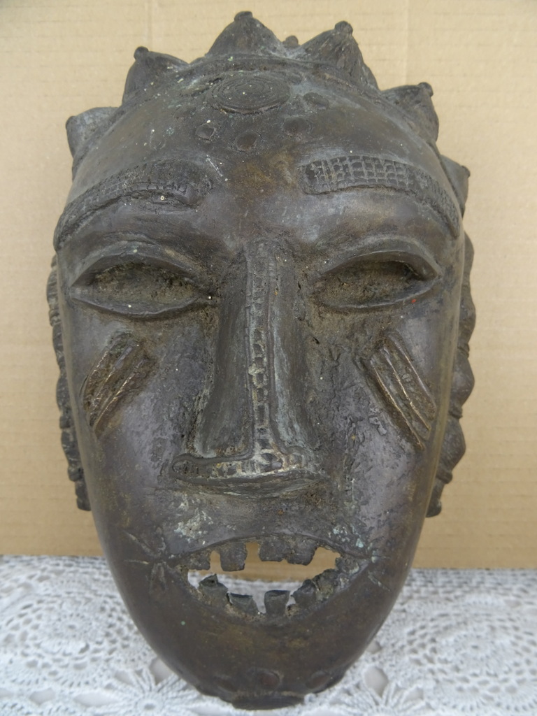 Antiek bronzen Dan masker - Afbeelding 19