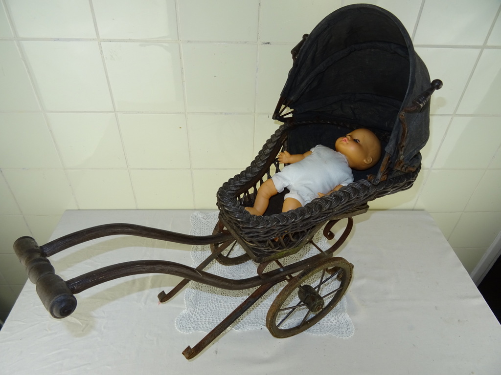 Volkskunst antieke poppenwagen - Afbeelding 2