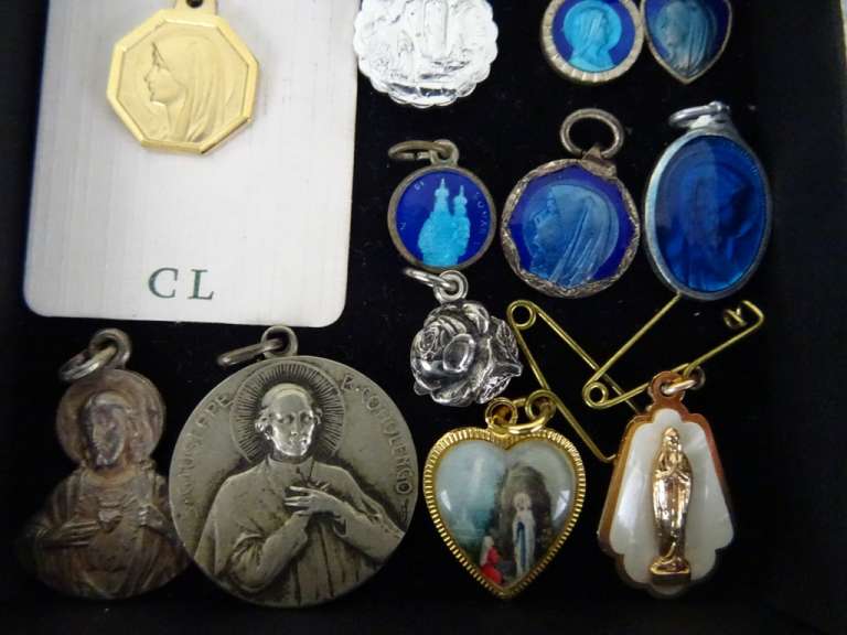 Collectie religieuze medaillons