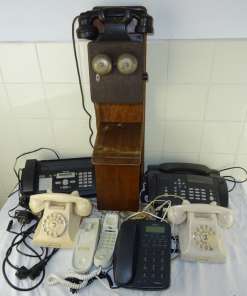 Collectie antieke en vintage telefoons