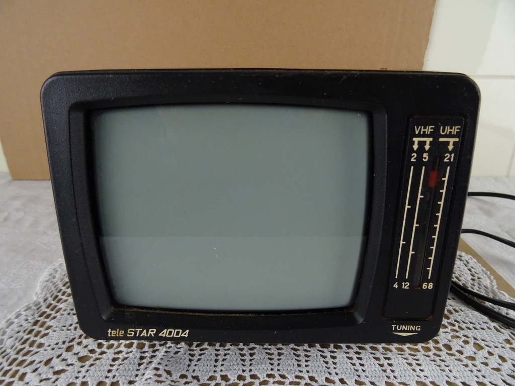 Vintage Telestar 4004 draagbare TV - Afbeelding 5