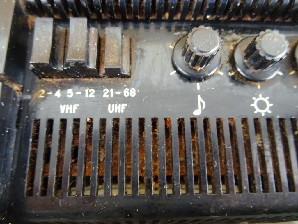 Vintage Telestar 4004 draagbare TV - Afbeelding 12