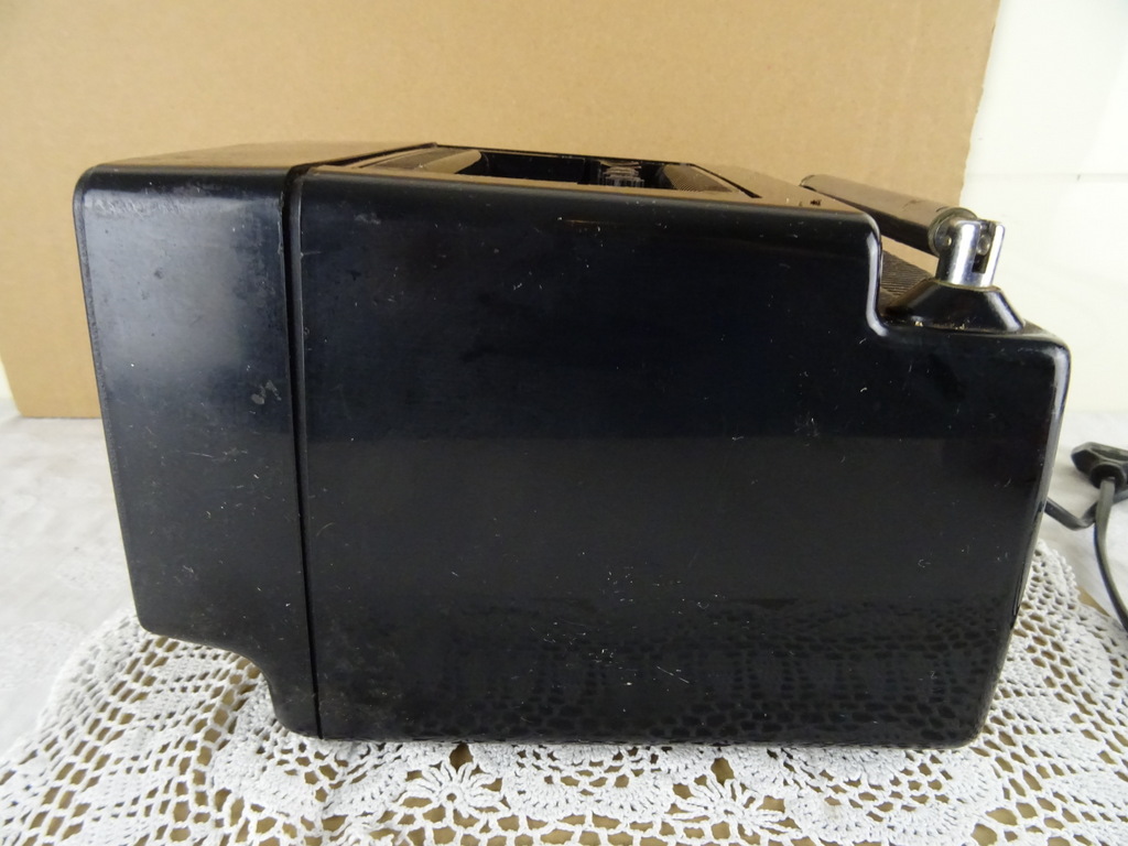 Vintage Telestar 4004 draagbare TV - Afbeelding 14