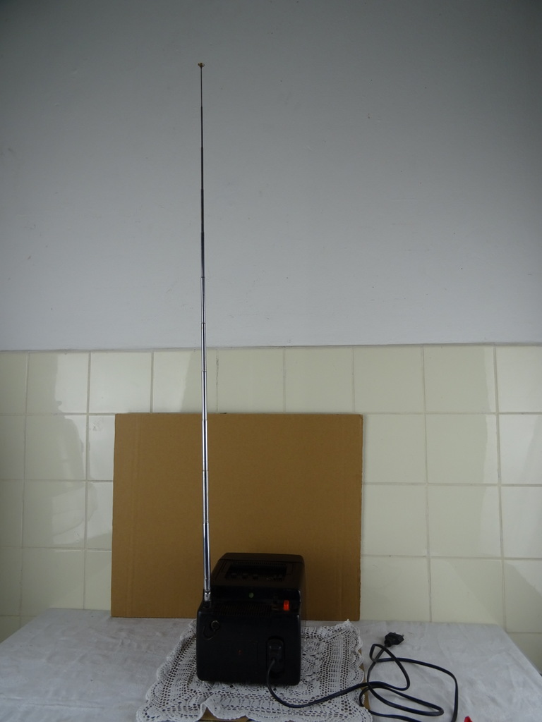 Vintage Telestar 4004 draagbare TV - Afbeelding 18