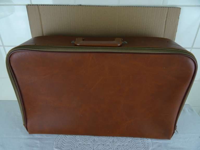Twee vintage leren koffers