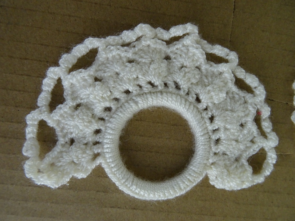Collectie vintage tafelkleden en kleine kleedjes - Afbeelding 29