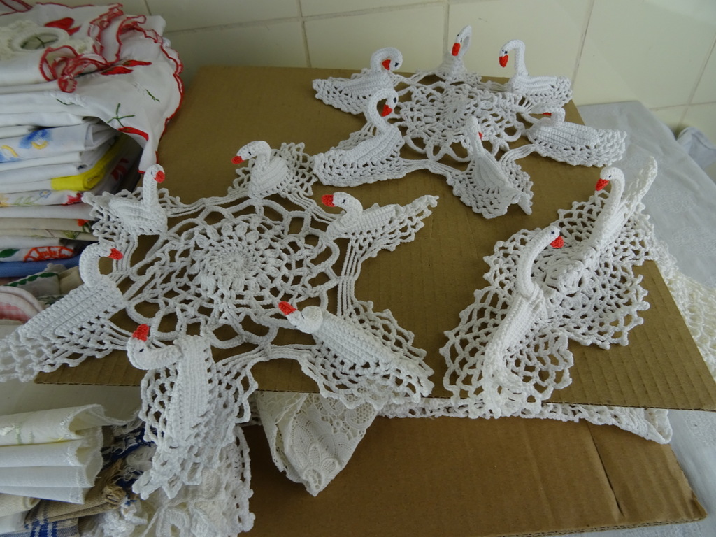 Collectie vintage tafelkleden en kleine kleedjes - Afbeelding 30