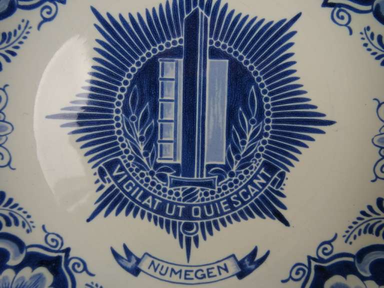 Vintage Delfts blauw wandbord Politie