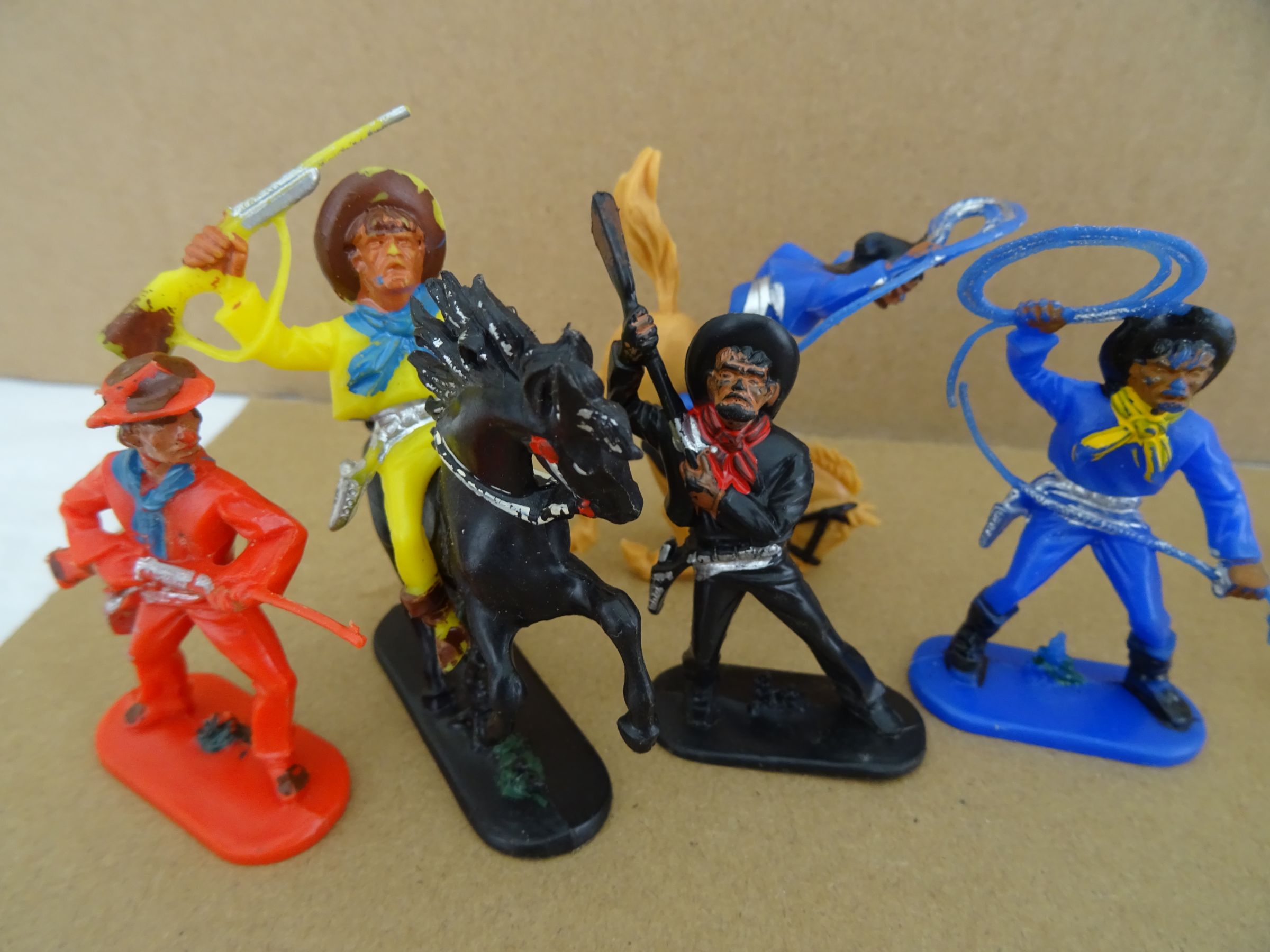 Collectie miniatuur cowboys en indianen - Afbeelding 3