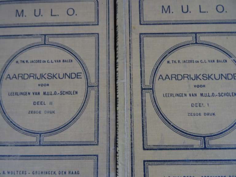 Collectie antieke Mulo schoolboeken
