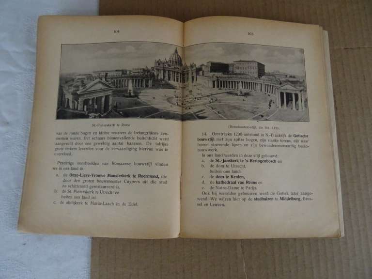 Collectie antieke Mulo schoolboeken