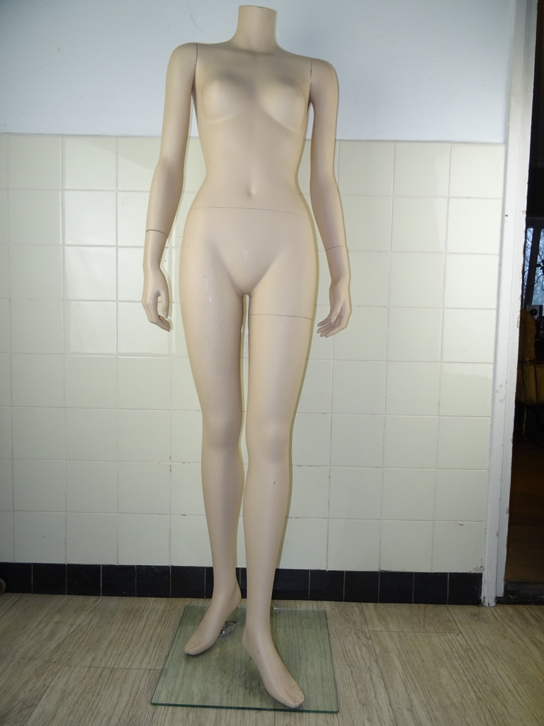 Etalagepop vrouw 159 cm