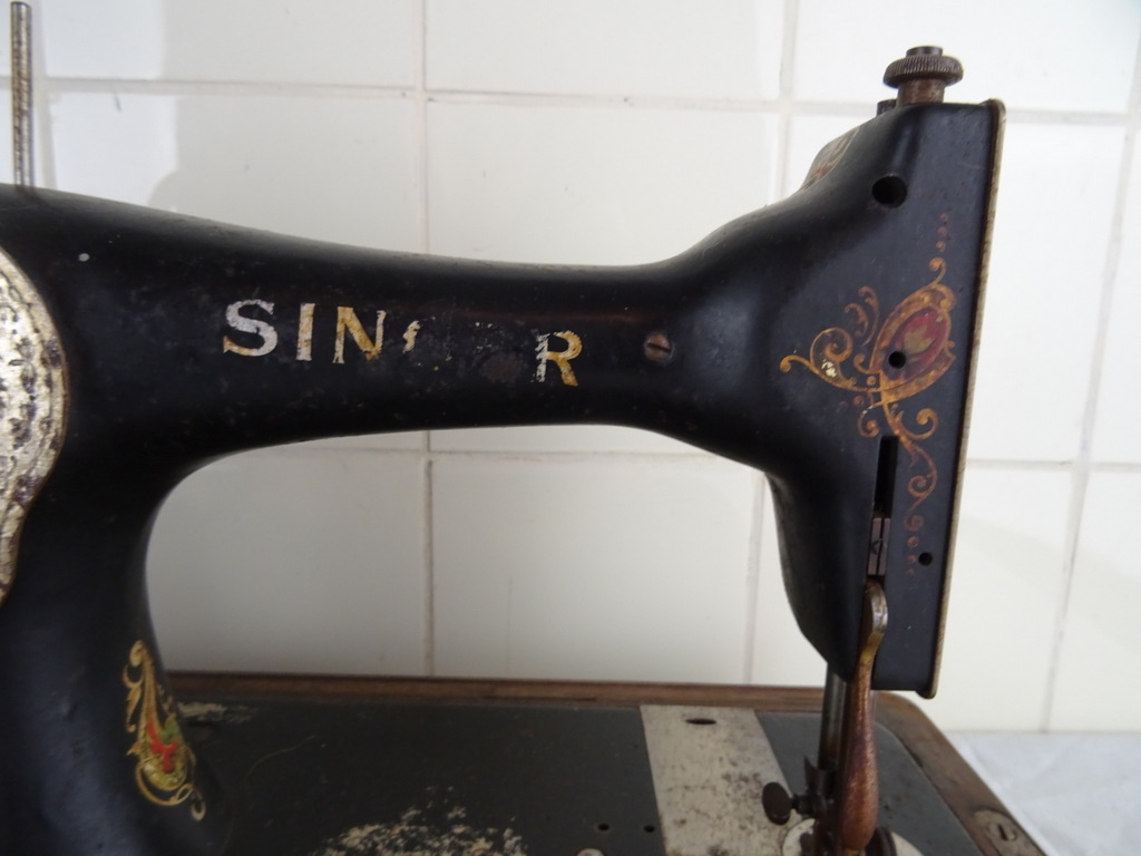 Antieke Singer naaimachine handmatig - Afbeelding 9