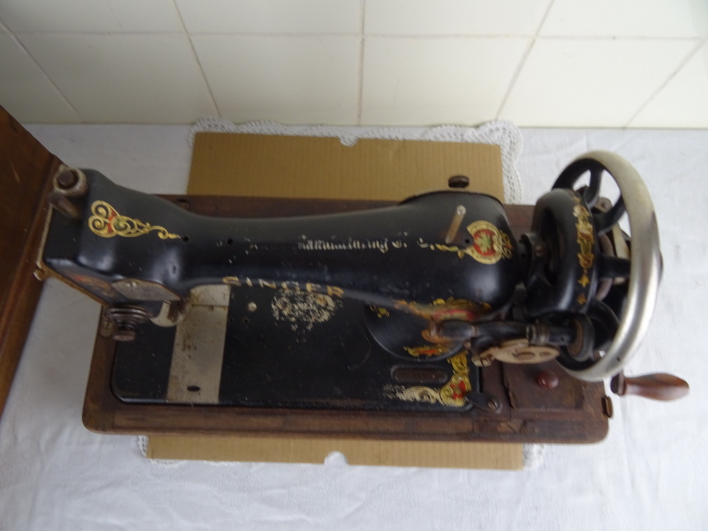 Antieke Singer naaimachine handmatig - Afbeelding 17