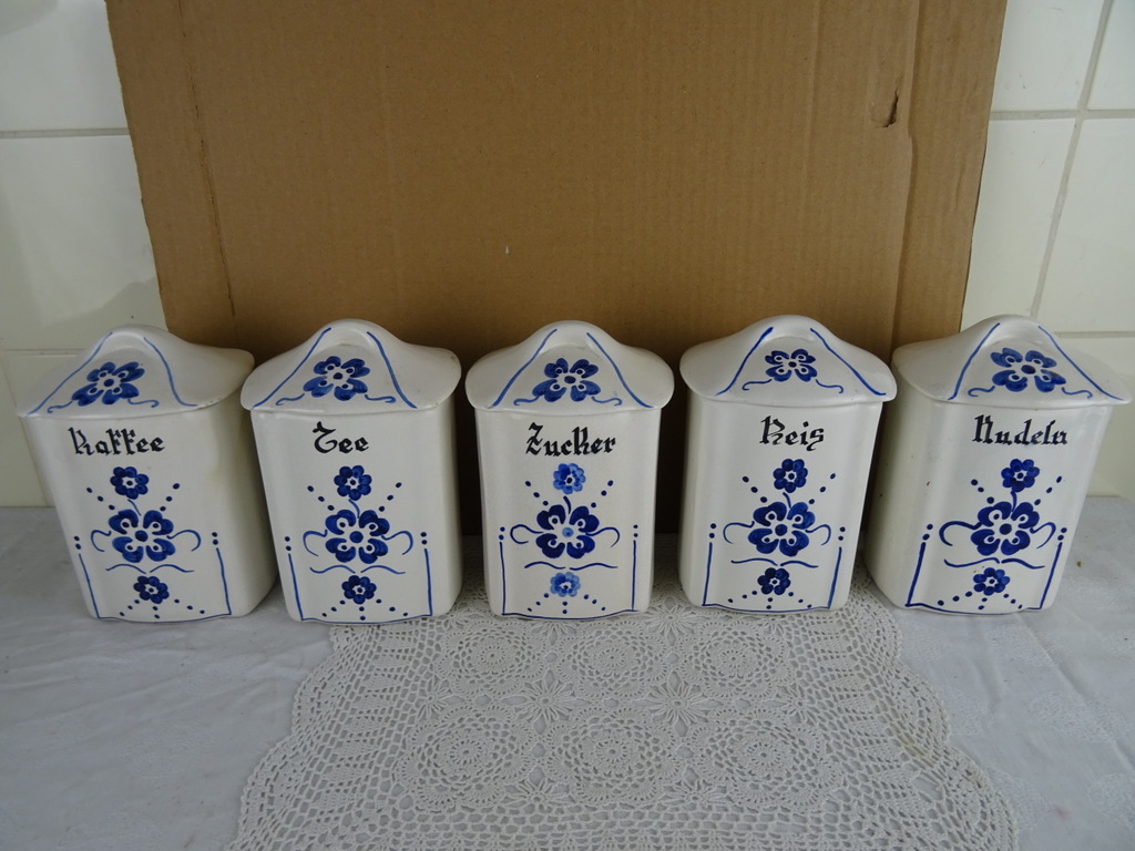 Collectie antieke aardewerk voorraadpotten - Afbeelding 16