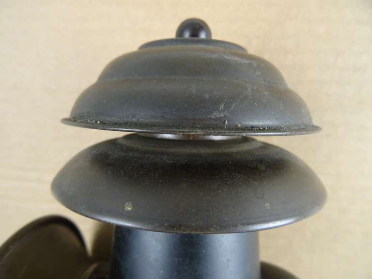 Wandlamp replica koetslamp