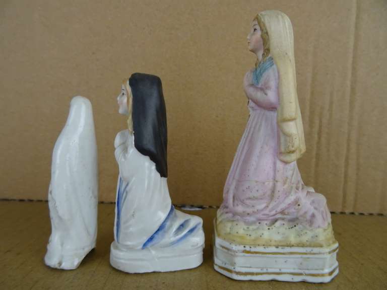 Collectie antieke Mariabeeldjes Los te koop