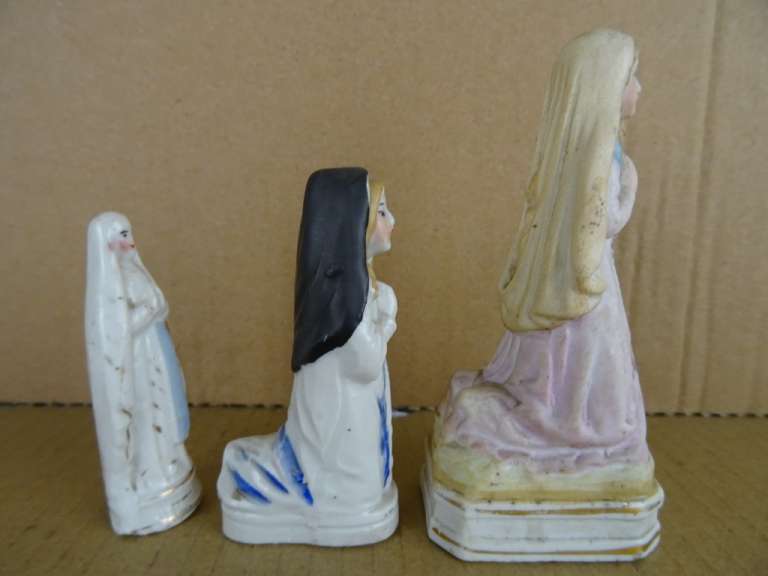 Collectie antieke Mariabeeldjes Los te koop
