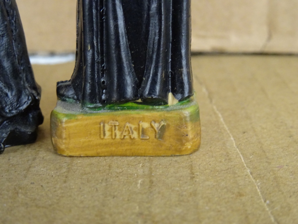 Stel Italiaanse beeldjes Heilige Rita en nonnen - Afbeelding 5