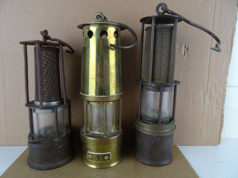 Collectie antieke mijnlampen