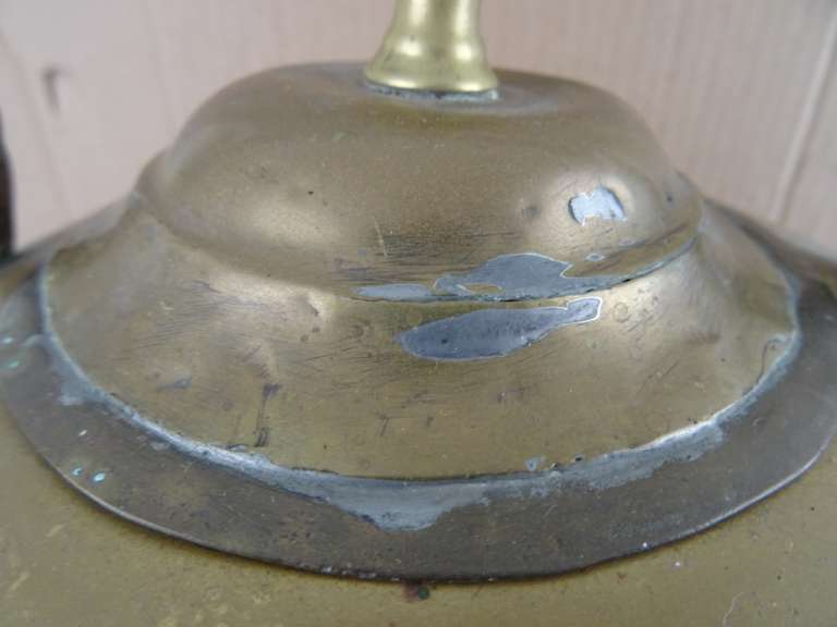 Antieke koperen waterketel